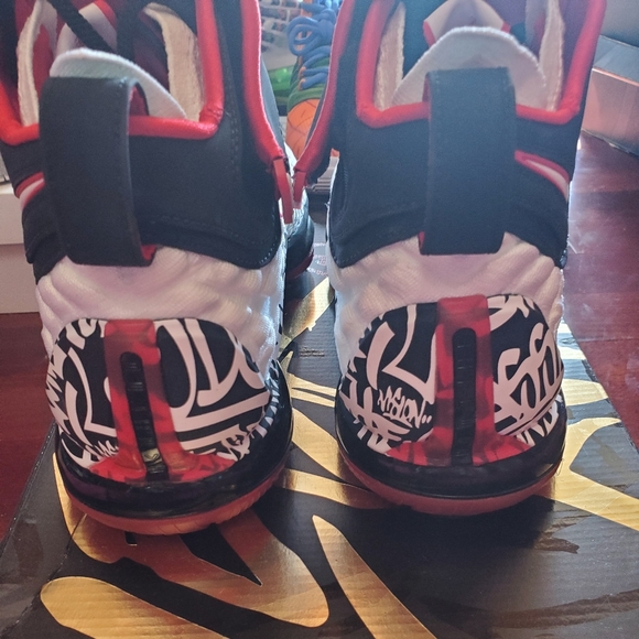 Lebrons - Picture 2 of 3